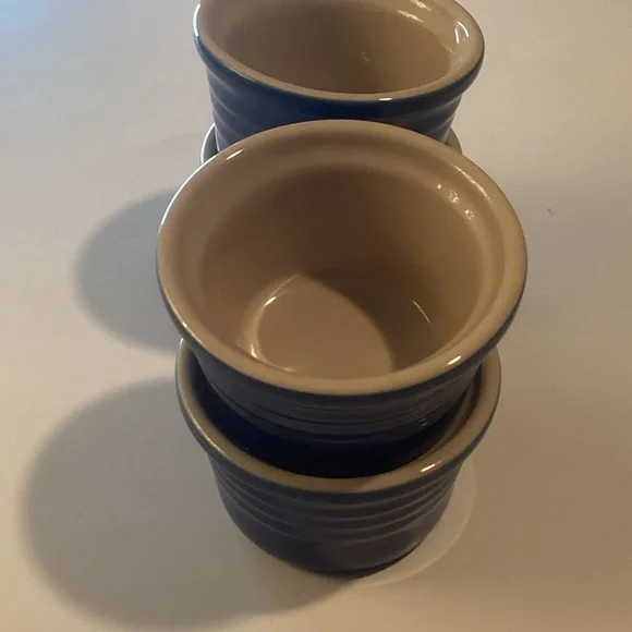 Le Creuset Blue and Cream ramekins, custard cups - Picture 8 of 15